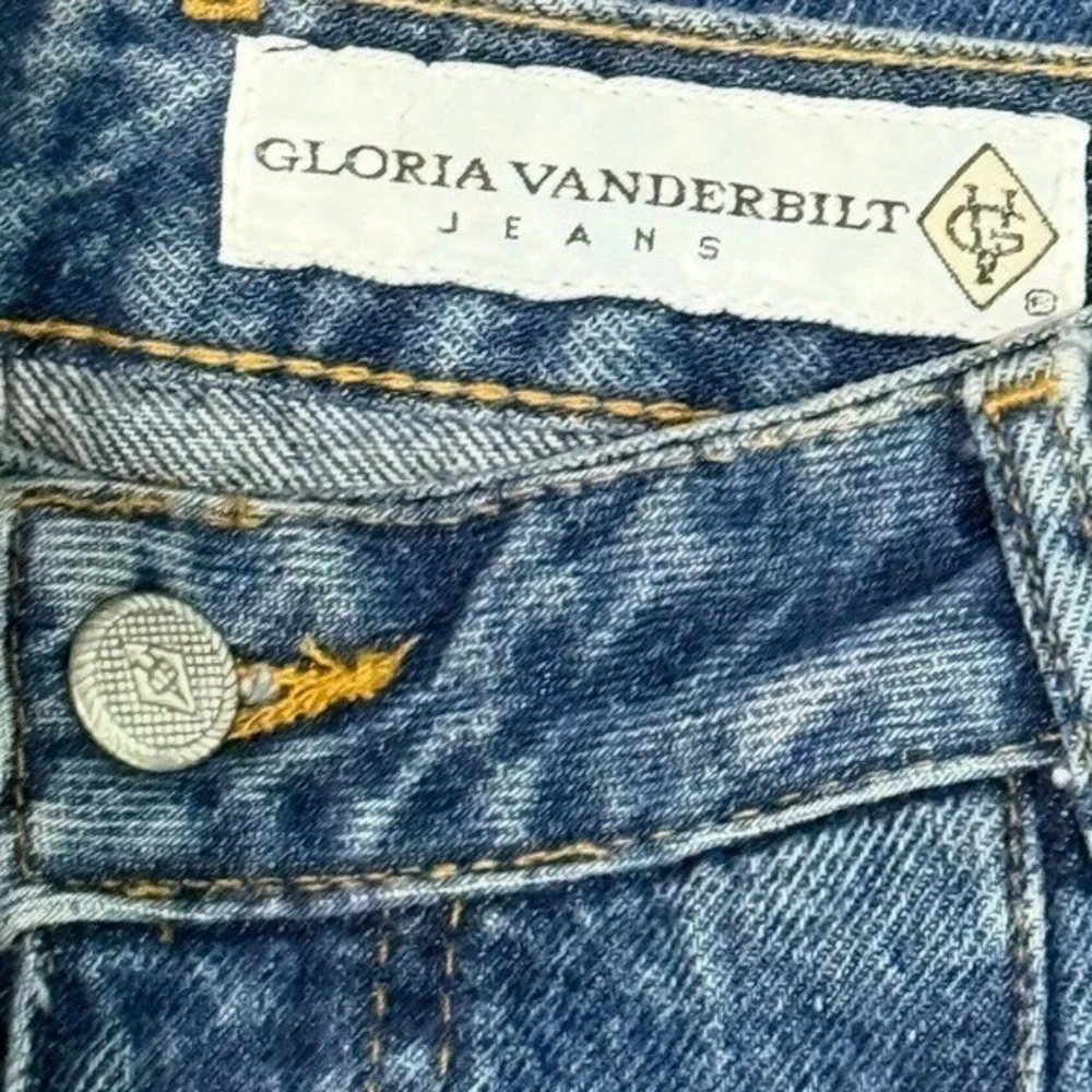 Gloria Vanderbilt 👖🦢 gloria
